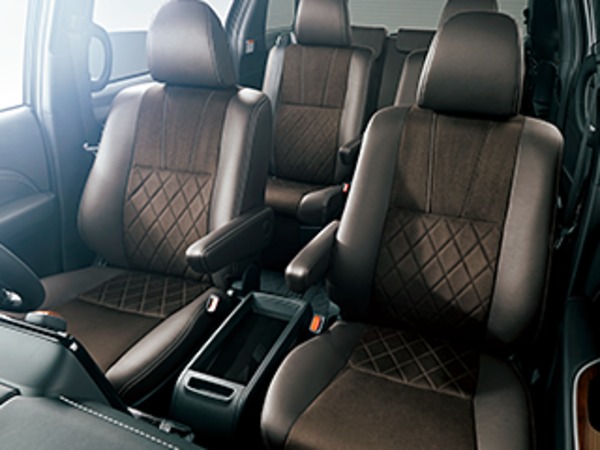画像出典: http://toyota.jp/estima/gallery/