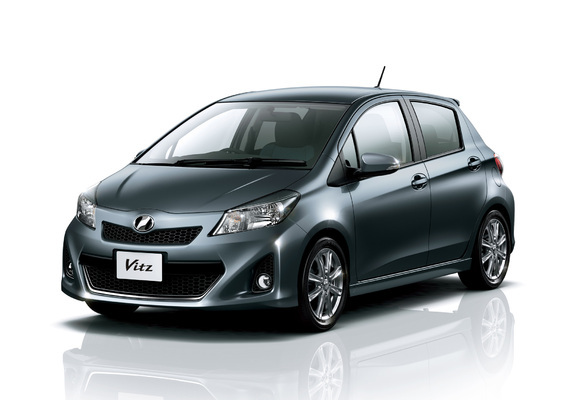 toyota_vitz_2010_wallpapers_3_b