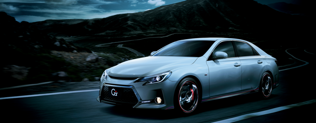 新型マークX Gs 白 カーブ