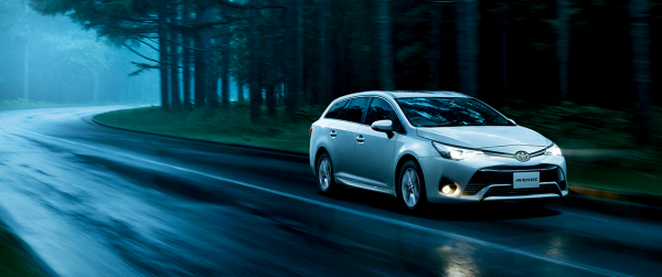 carlineup_avensis_top_3_13_pc1