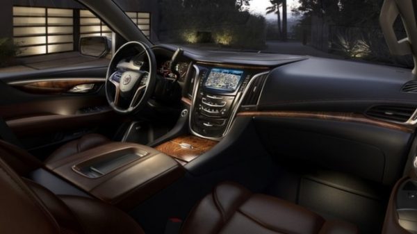 2018-Cadillac-CTS-V-Coupe-Interior-Model-with-New-Multimedia