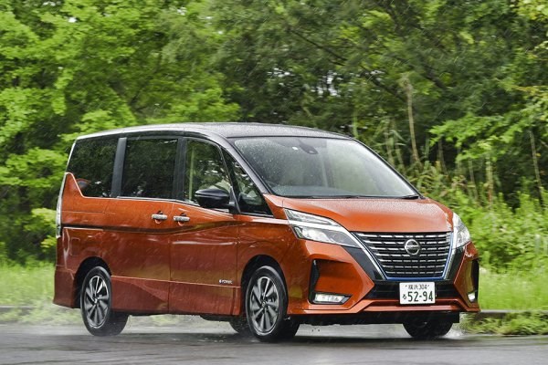 日産セレナ